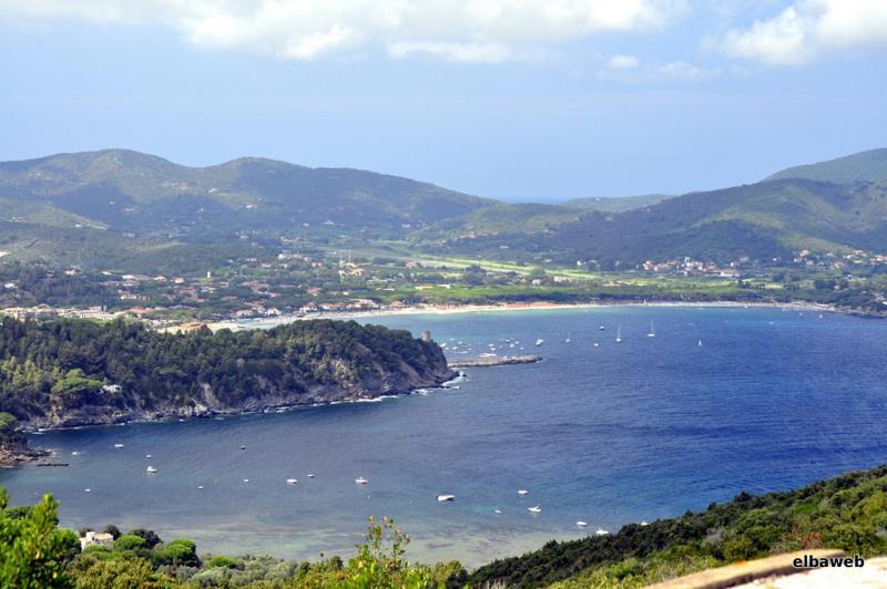 Marina Azzurra Vistamare - Hituscany มารินา ดิ กัมโป ภายนอก รูปภาพ